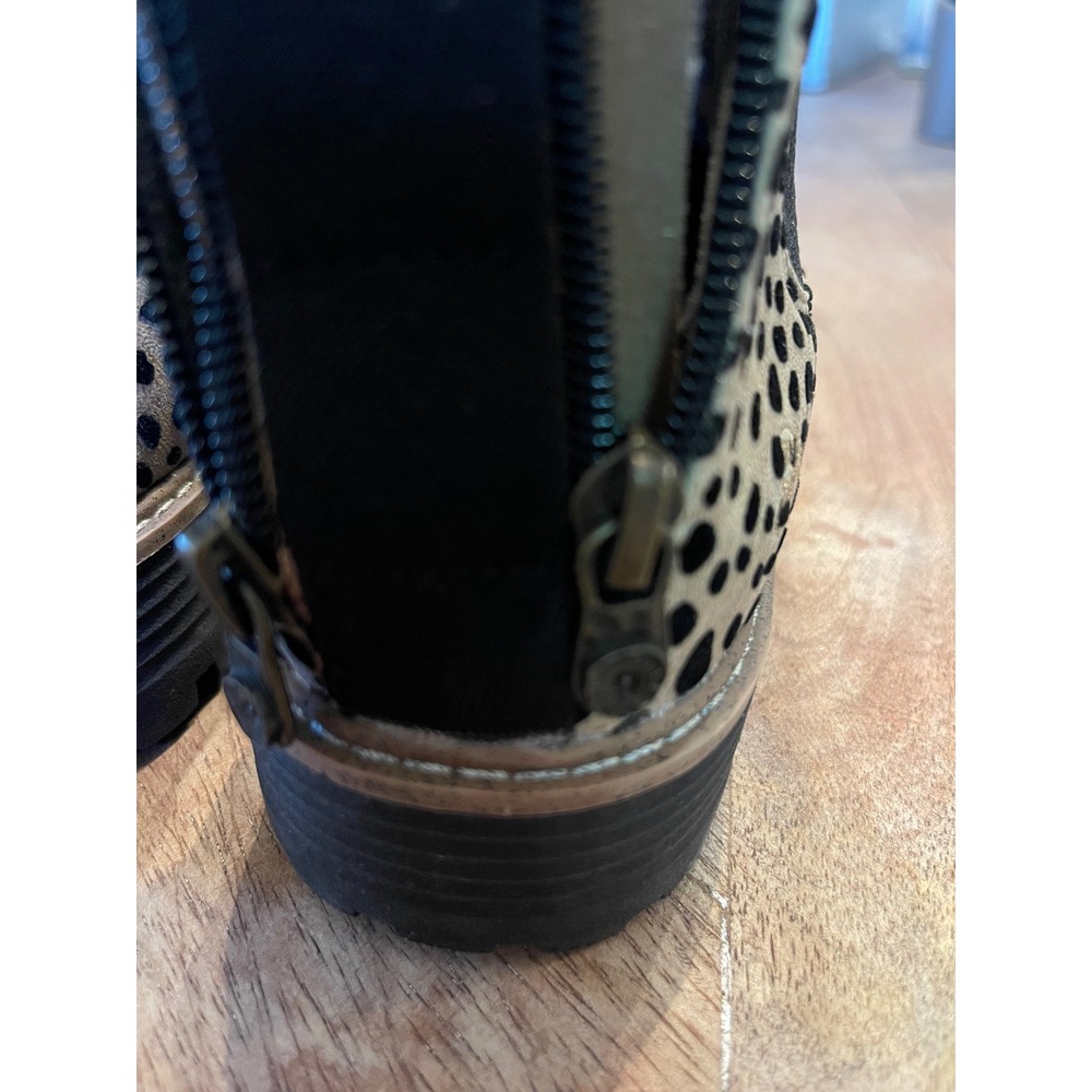 Blowfish Leopard Print Lug Sole Chelsea Boots Ankle Booties Zip Chunky 10 - Picture 9 of 11